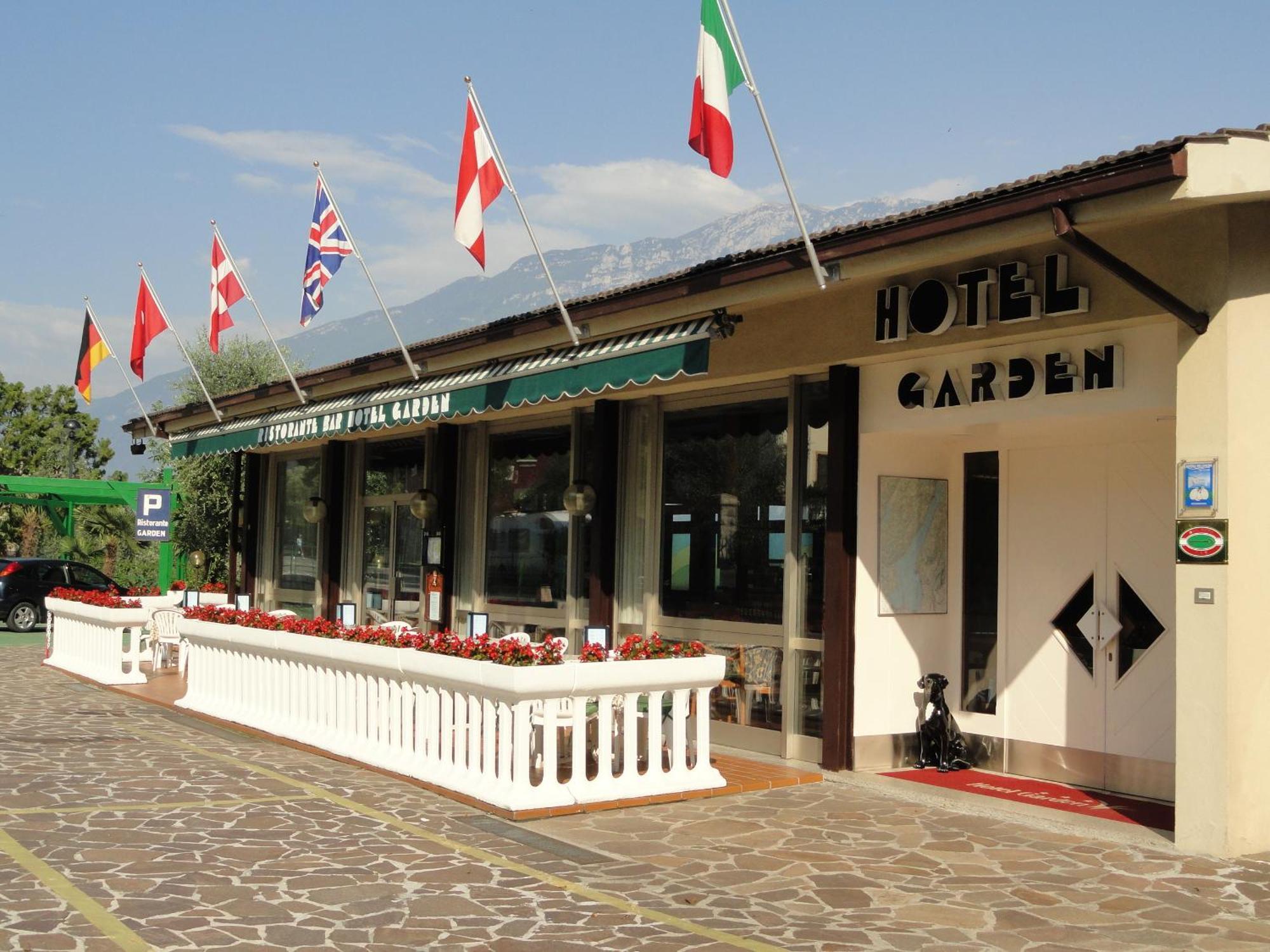 Hotel Garden Limone sul Garda Bagian luar foto