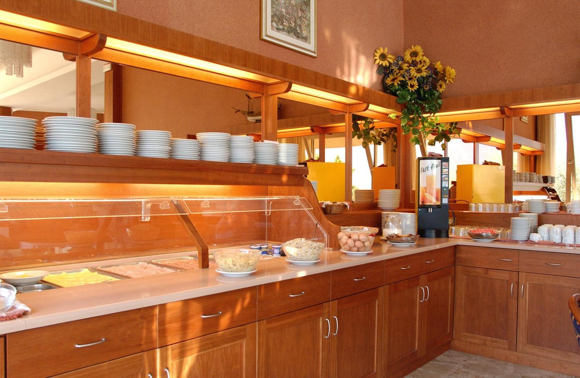 Hotel Garden Limone sul Garda Bagian luar foto