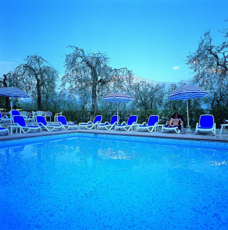 Hotel Garden Limone sul Garda Bagian luar foto