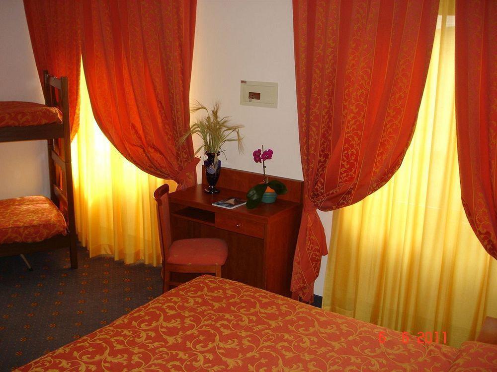 Hotel Garden Limone sul Garda Bagian luar foto